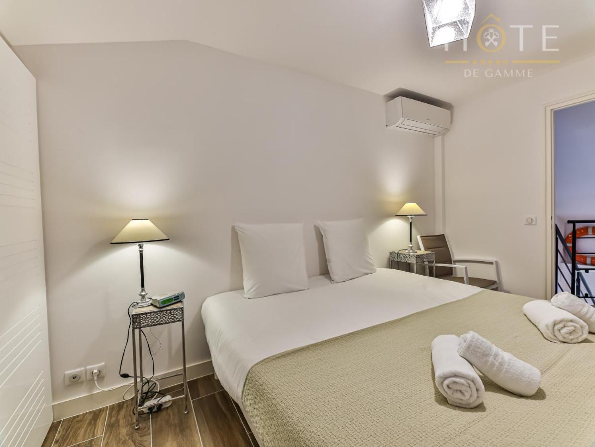 Duplex 4 Etoiles, Vue Et Port De Plaisance